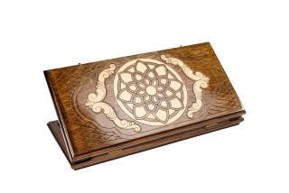 Ornamental motif backgammon classic