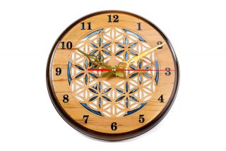 Clock with ornamental motif 