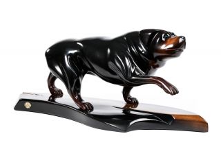 Rottweiler sculpture 