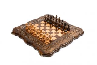 Шахматы-нарды с узорами с авторским оформлением контура 