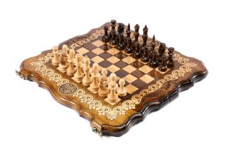 Шахматы-нарды Герб с узорами с авторским оформлением контура 